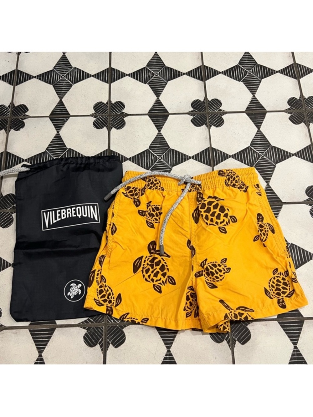 Vilebrequin Yellow Turtle Print Kids Swim Trunks - size 8